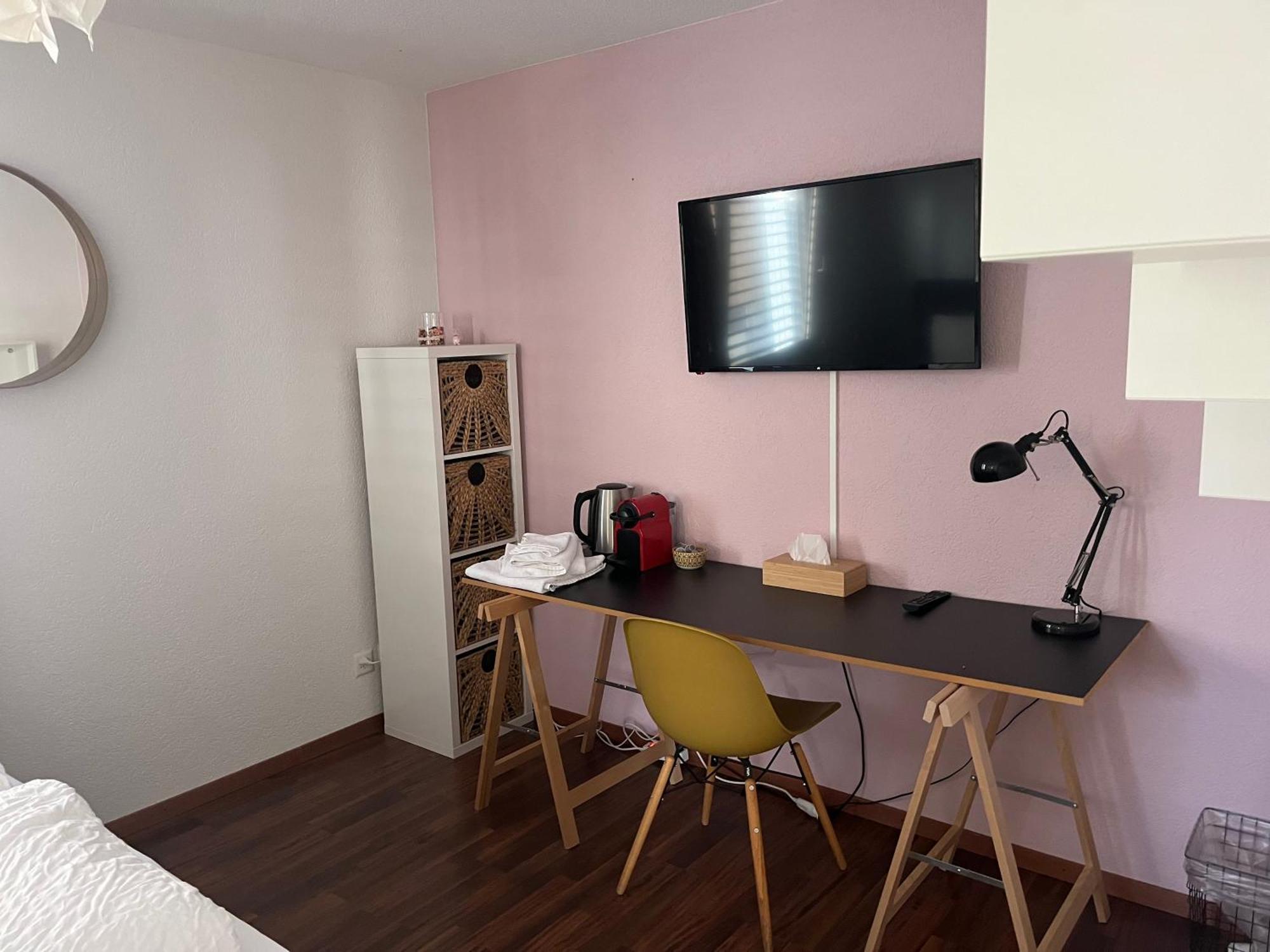 Schoene Doppelzimmer In Mandach Бёттштайн Экстерьер фото